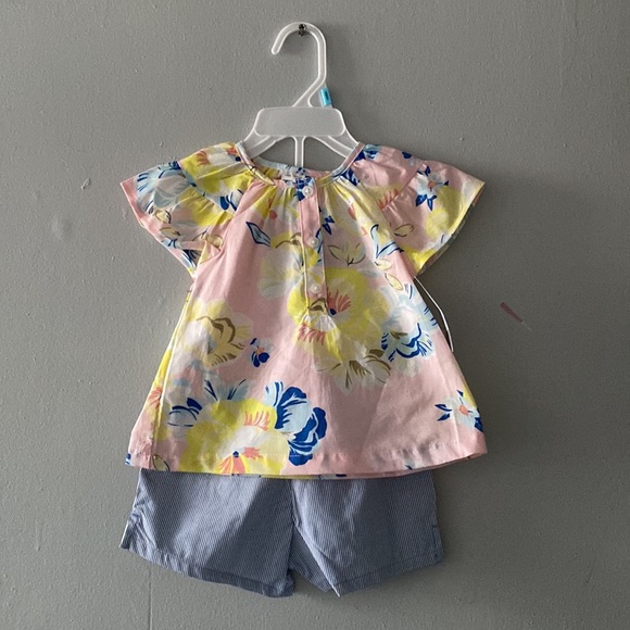 Carters 6 months summer outfit - Picture 2 of 4